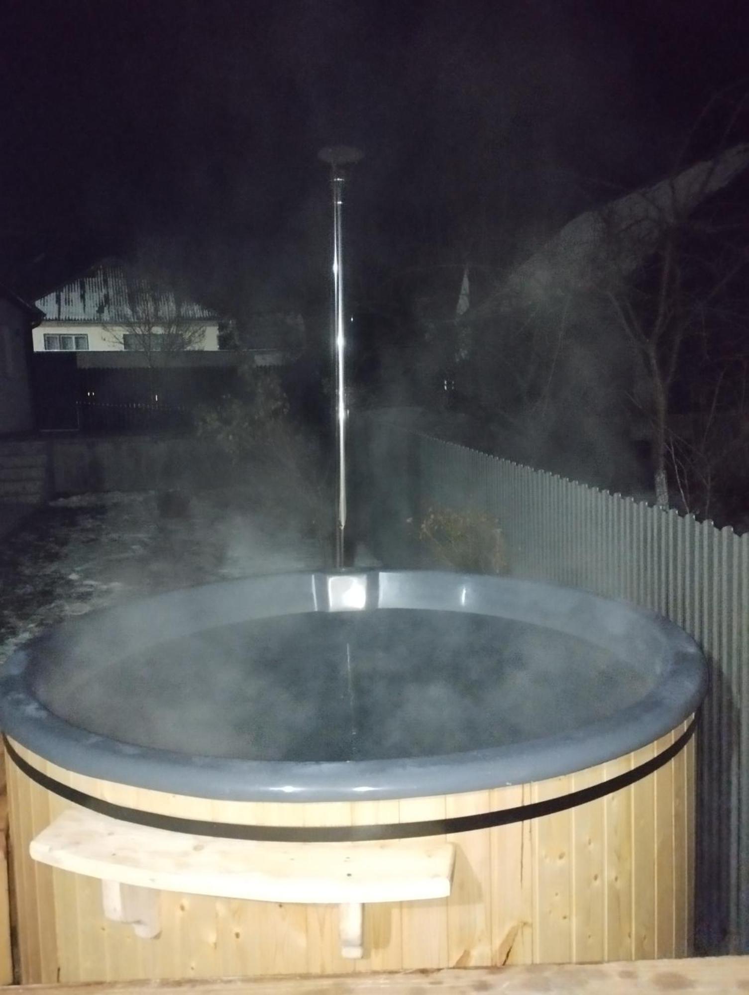 Vişeu de Sus Casa Edyヴィラ エクステリア 写真